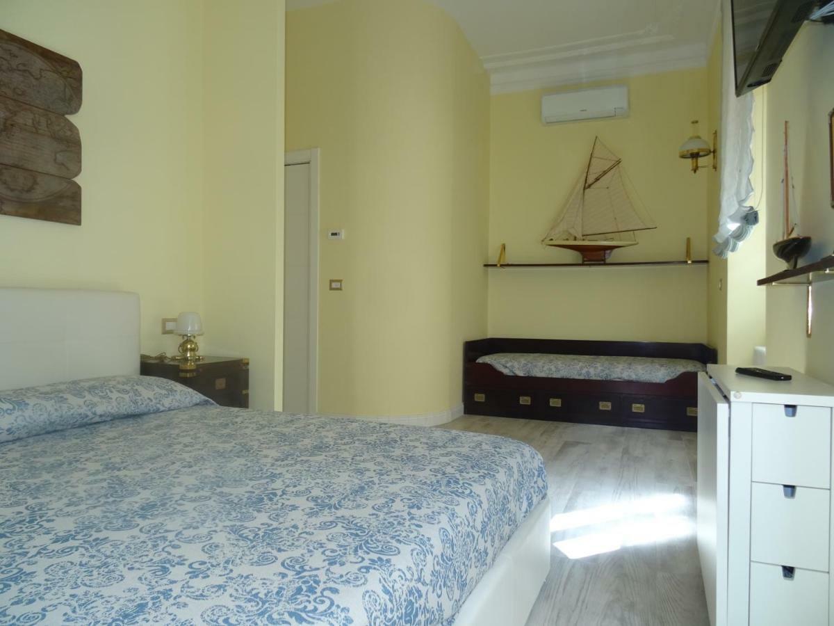 Suites Margot Санта-Маргерита-Лигуре Екстериор снимка